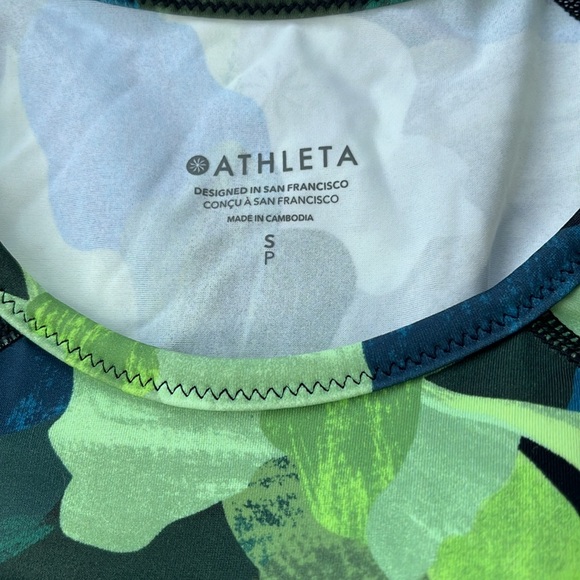 ATHLETA Point Break rash guard in Liana Floral Green S - Picture 6 of 8